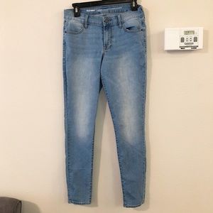 Old Navy Light Wash Skinny Jeans